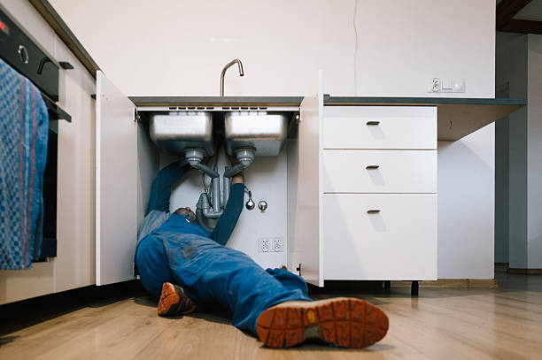Professional Leak Detection technician working in Green Harbor, MA
